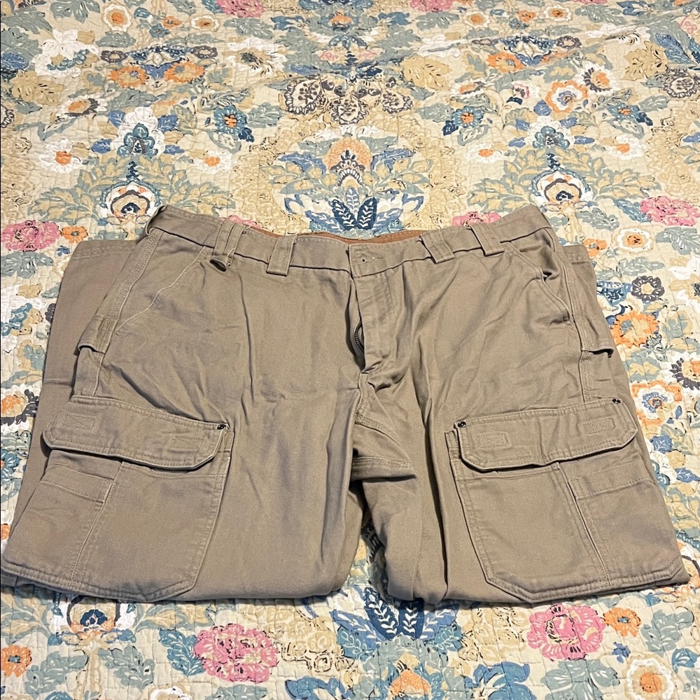 Duluth Trading Co Men's Brown Cargo Shorts